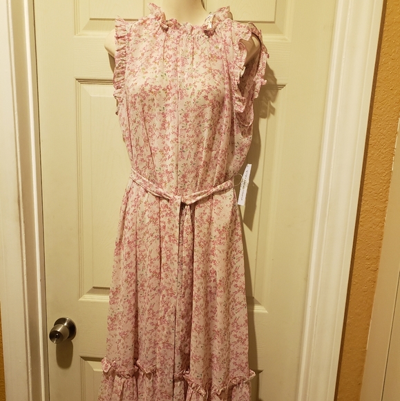 Emma & Michele Dresses & Skirts - Emma & Michele Floral Maxi Dress